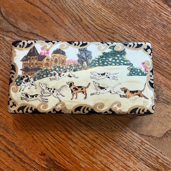 Decorating Box - Picture 3 of 11